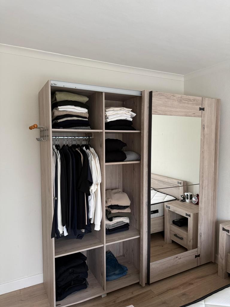 Slaapkamer, Enlèvement, Utilisé