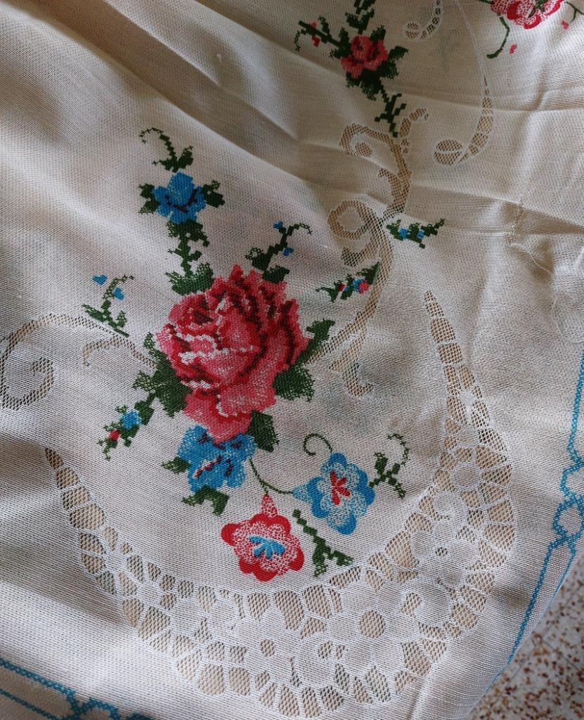 Borduurtafelkleed met 12 servetten, Hobby en Vrije tijd, Borduren en Borduurmachines, Ophalen, Nieuw, Handborduren, Overige typen