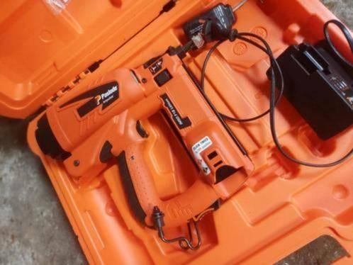 Cloueuse de finition Paslode im50f18, Bricolage & Construction, Outillage | Autres Machines, Enlèvement, Comme neuf