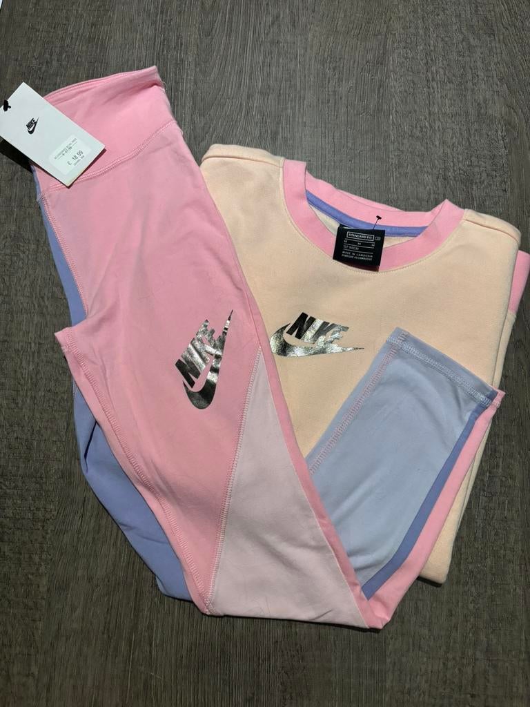 Survêtement pour enfants 137/146, Enfants & Bébés, Vêtements enfant | Taille 146, Neuf, Fille, Ensemble, Enlèvement ou Envoi