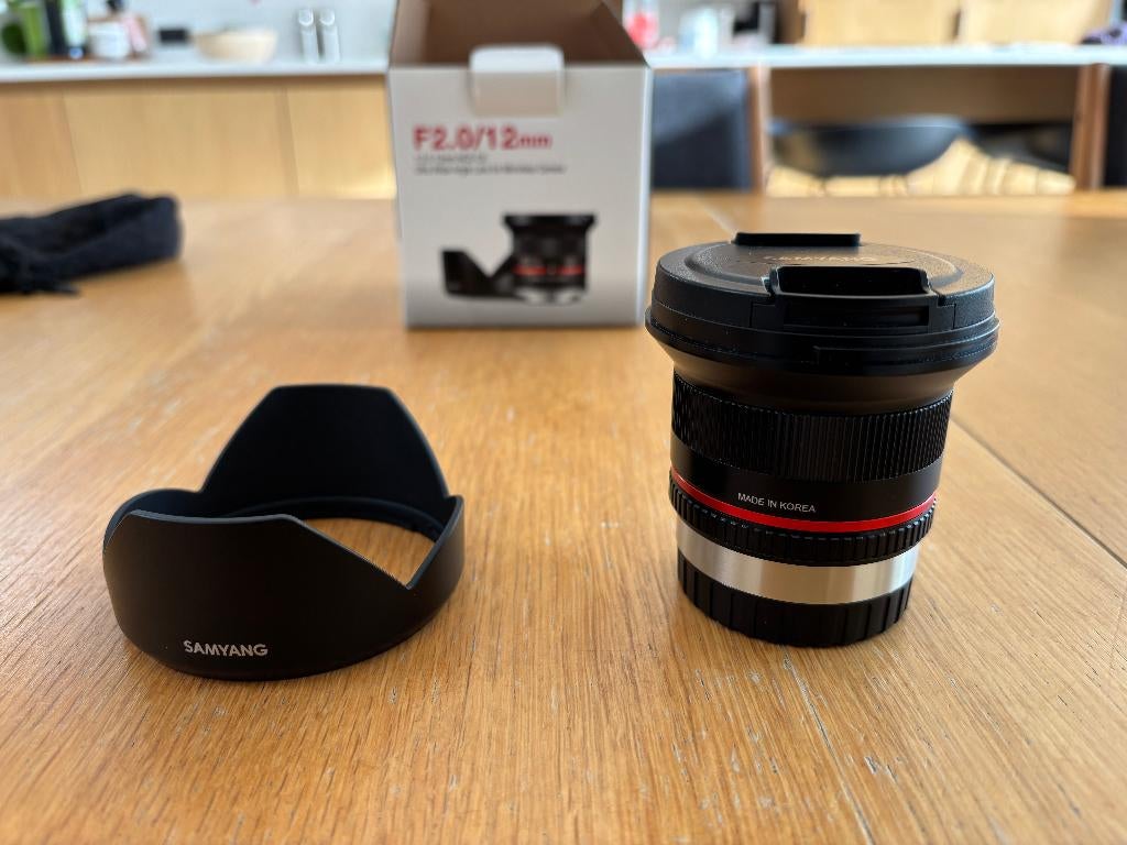 Samyang 12mm F2 - Fuji, Audio, Tv en Foto, Ophalen of Verzenden, Zo goed als nieuw, Groothoeklens