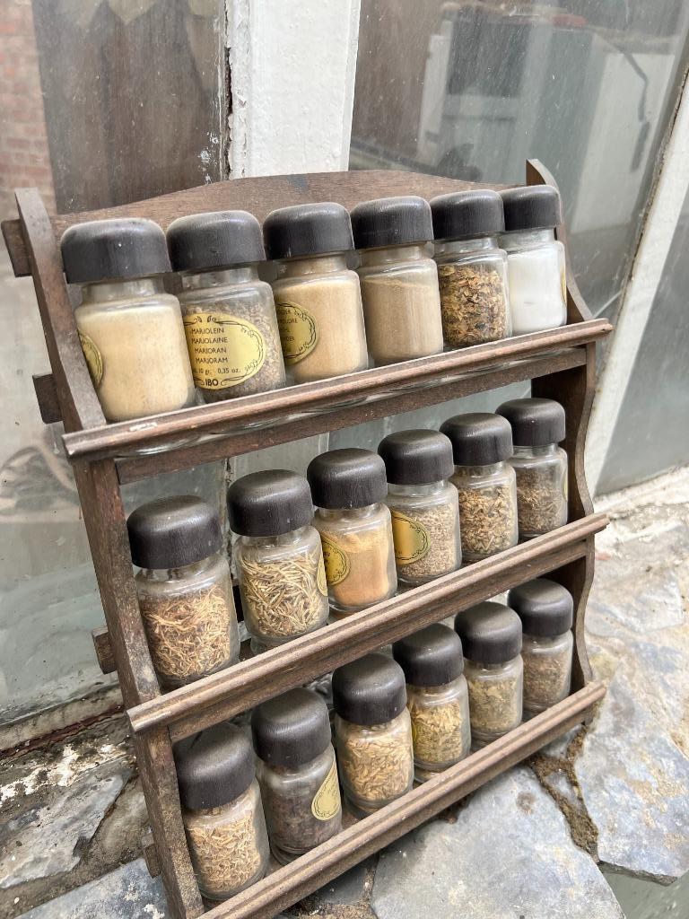 étagère vintage flacons herbes aromatiques, Enlèvement ou Envoi