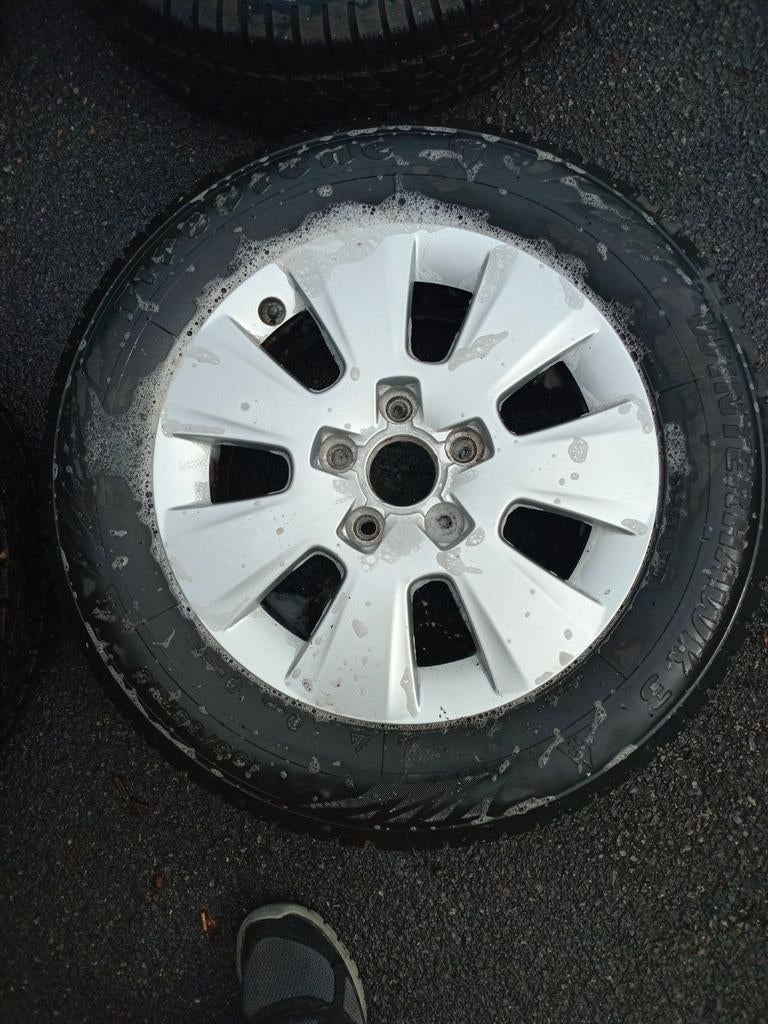 4 15" wielen + 4 banden in 195/65 R15, Auto-onderdelen, Banden en Velgen, Band(en), Winterbanden, Ophalen