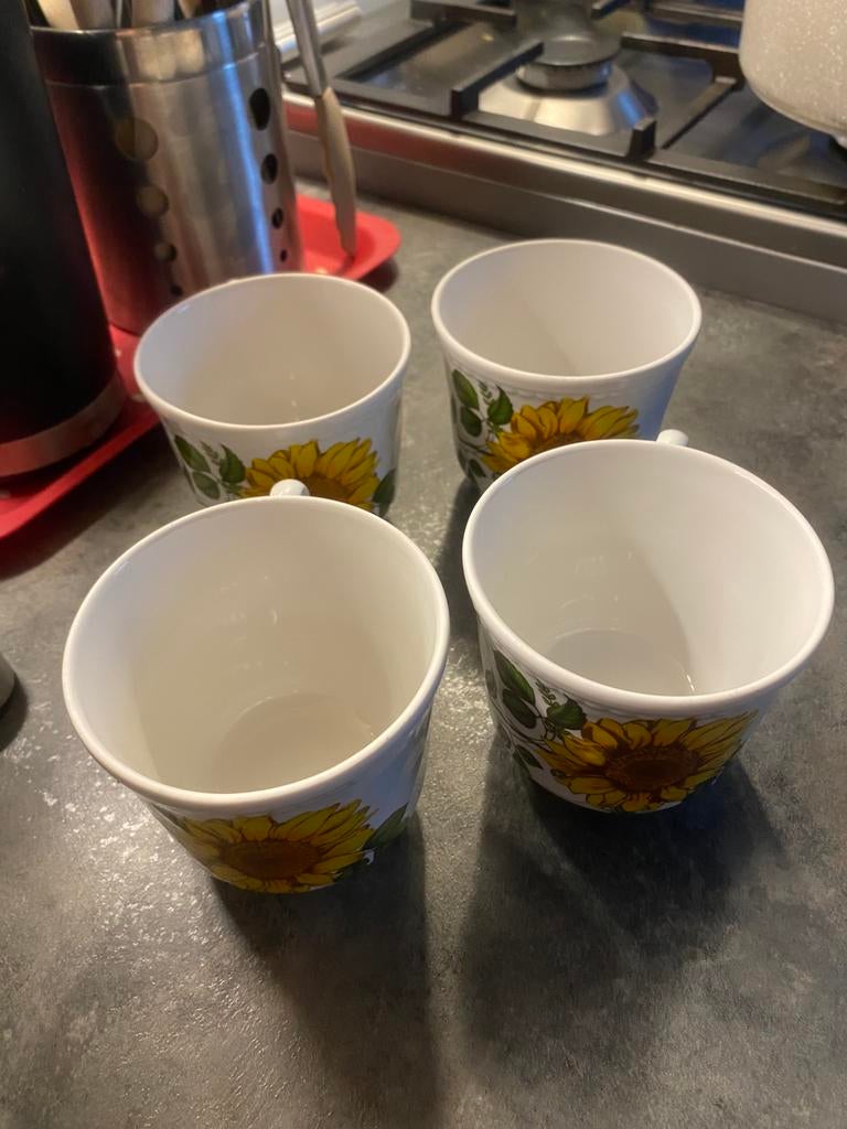 Grote  thee tassen, Ophalen