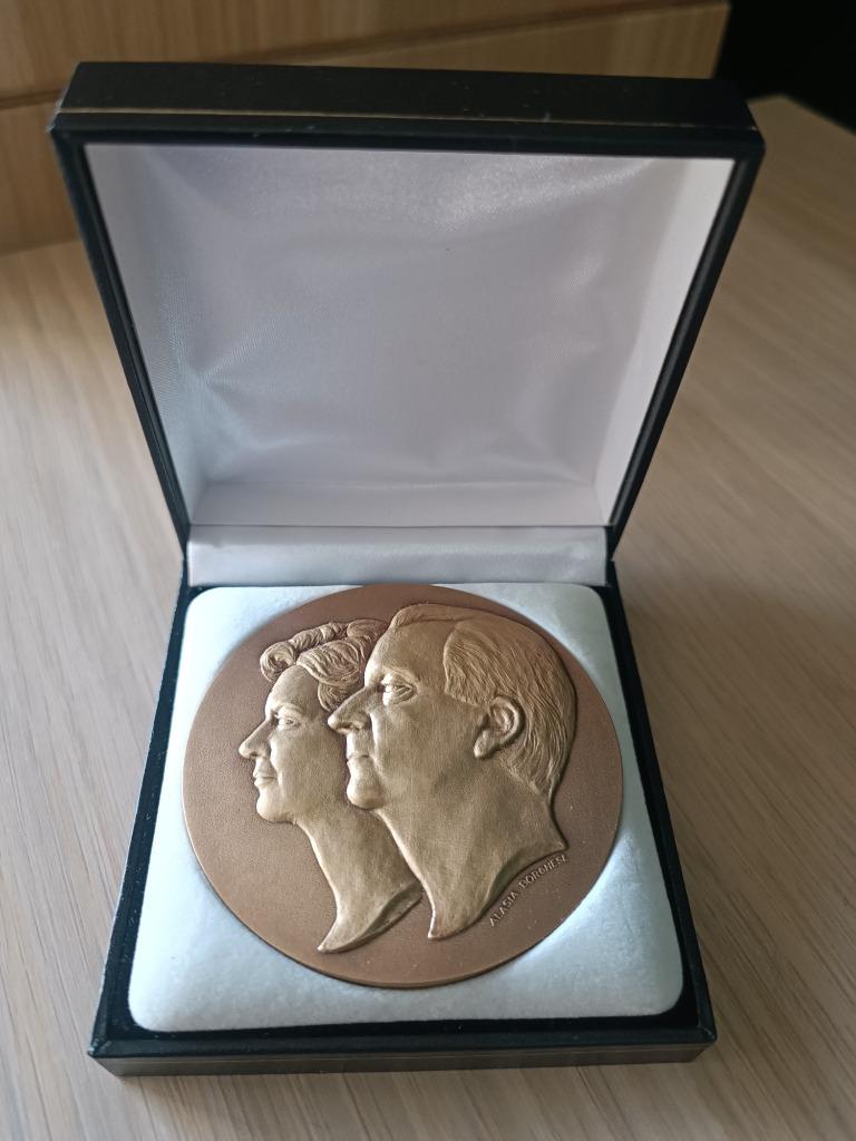 Médaille historique Roi Albert II et Reine Paola, Collections, Envoi, Comme neuf, Autres types