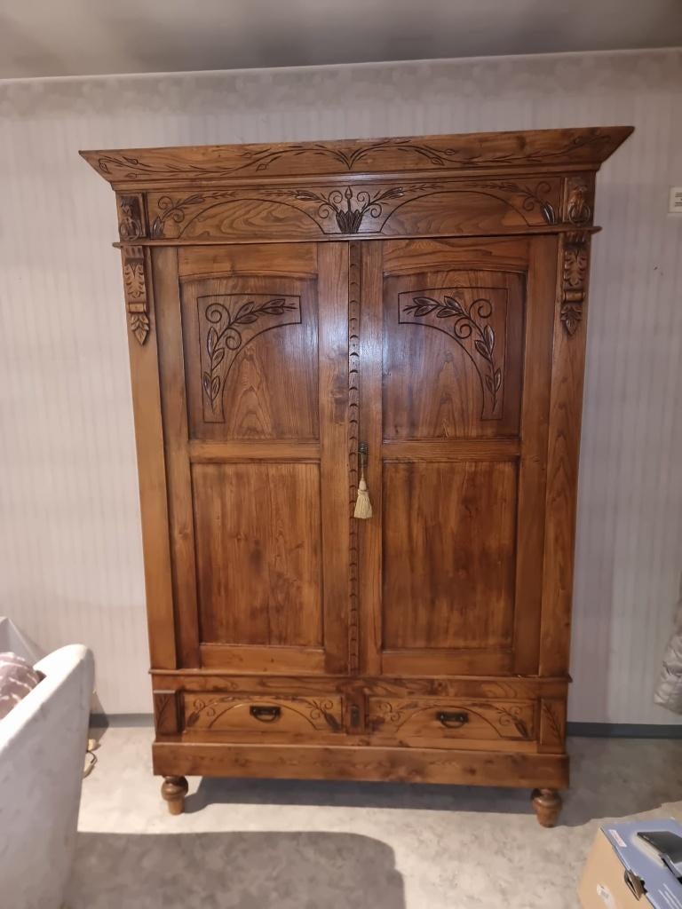 Comptoir haut en bois ancien avec gravures, Enlèvement