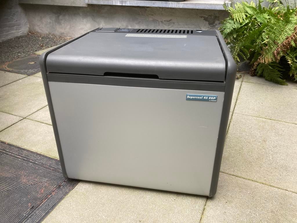 Camping koelbox op gas / 12V / 230V – werkt geruisloos, Caravans en Kamperen, Ophalen, Gebruikt, Koelbox