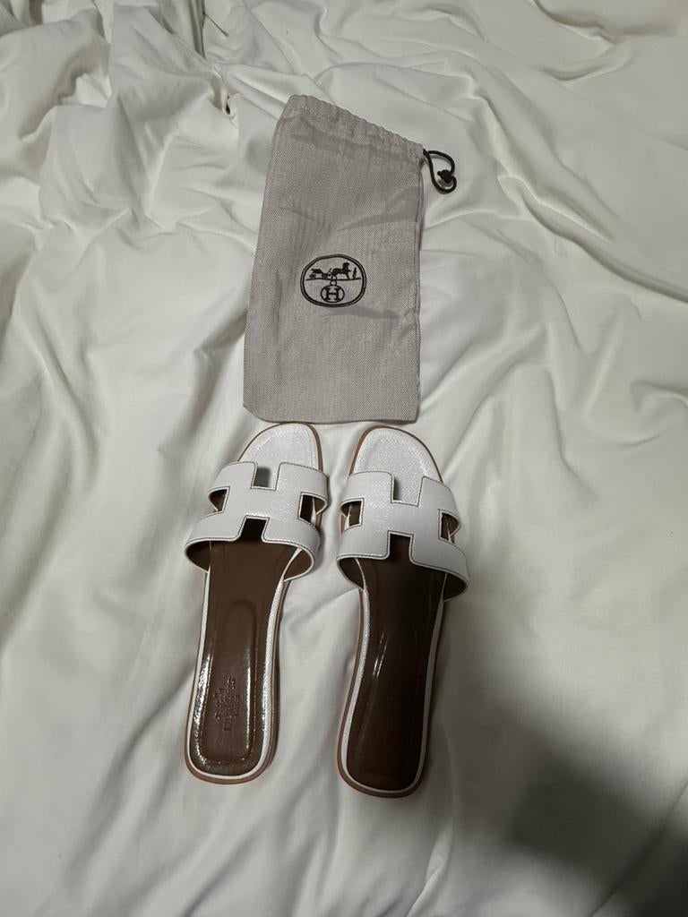 Hermès sandalen oral maat 40, Kleding | Dames, Schoenen, Ophalen of Verzenden, Nieuw