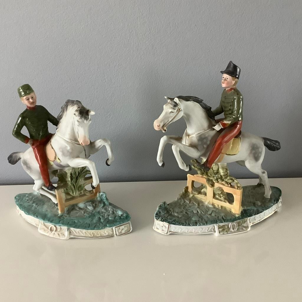 Figurines en porcelaine avec cavalier à cheval, Enlèvement, Comme neuf
