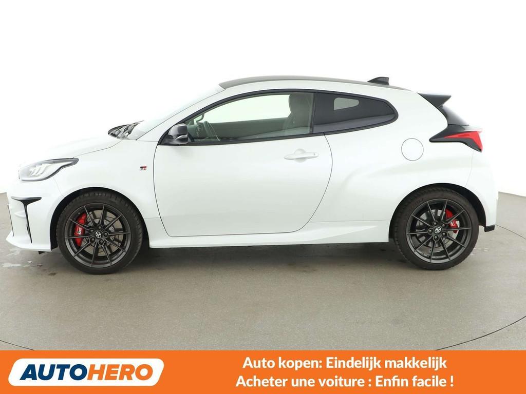 Toyota Yaris 1.6 Turbo GR (bj 2024), Auto's, Toyota, 1618 cc, Gebruikt, Alcantara, Wit