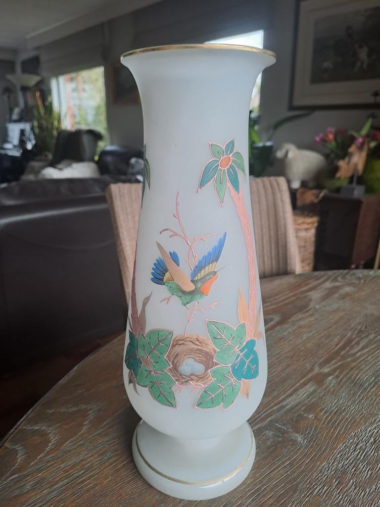 Antieke, opaline glazen vaas,  34cm hgte, Antiek en Kunst, Ophalen