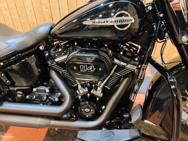 Harley-Davidson Heritage Classic 114, Via Galileo Galilei 1
30033   Noale, Entreprise, 1868 cm³, Aprilia