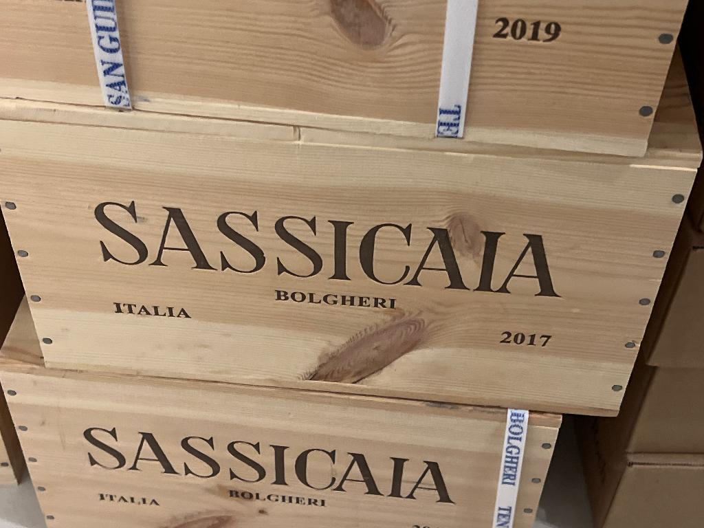 Sassicaia 2017 caisse bois de 6 bouteilles, Collections, Vins, Neuf, Pleine, Enlèvement, Vin rouge