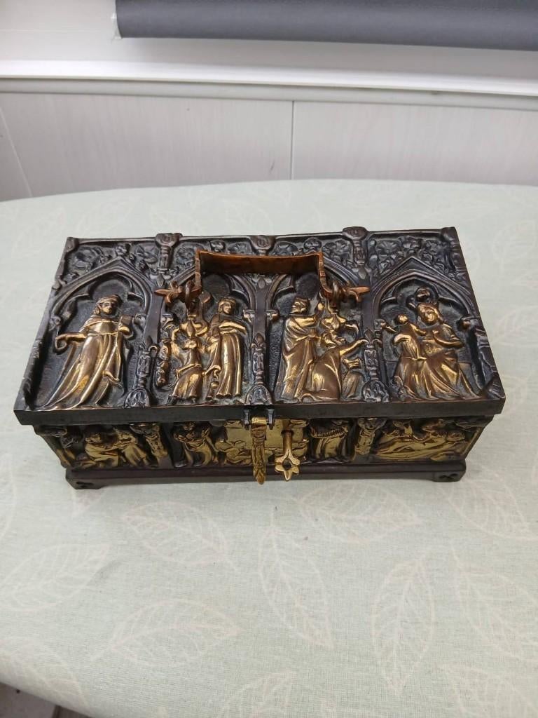 Reliquaire, Antiquités & Art, Enlèvement