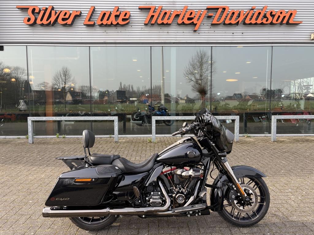 Harley-Davidson CVO Street Glide Blue Steel (bj 2022), Motoren, Motoren | Harley-Davidson, Overig, 1921 cc