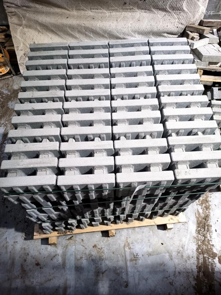 Grastegels 25x25x10, Ophalen, Nieuw