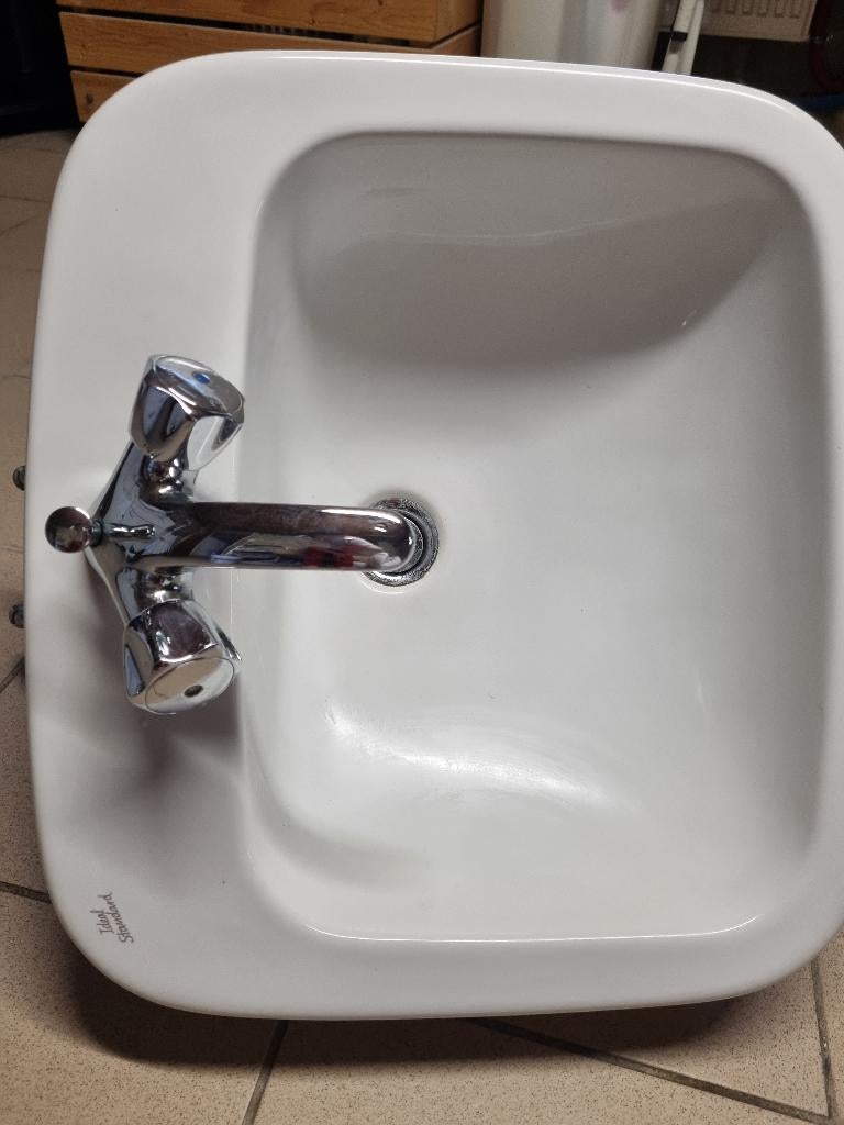 Lavabo Ideal Standard + mitigeur + siphon, 25 à 50 cm, Lavabo ou Évier, Moins de 100 cm, Enlèvement