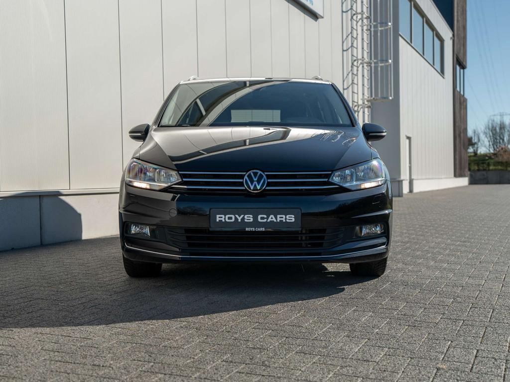 Volkswagen Touran 1.5 TSI DSG Highline - 7ZIT/ACC/APPLE CARP, Auto's, 4 cilinders, Alcantara, https://public.car-pass.be/vhr/8f6411a3-8c0d-465d-901e-b4d0a46dfde3