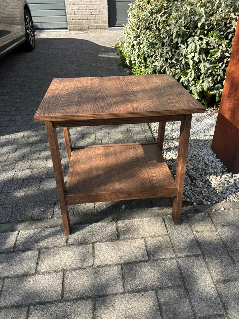 Houten open kastje, Enlèvement