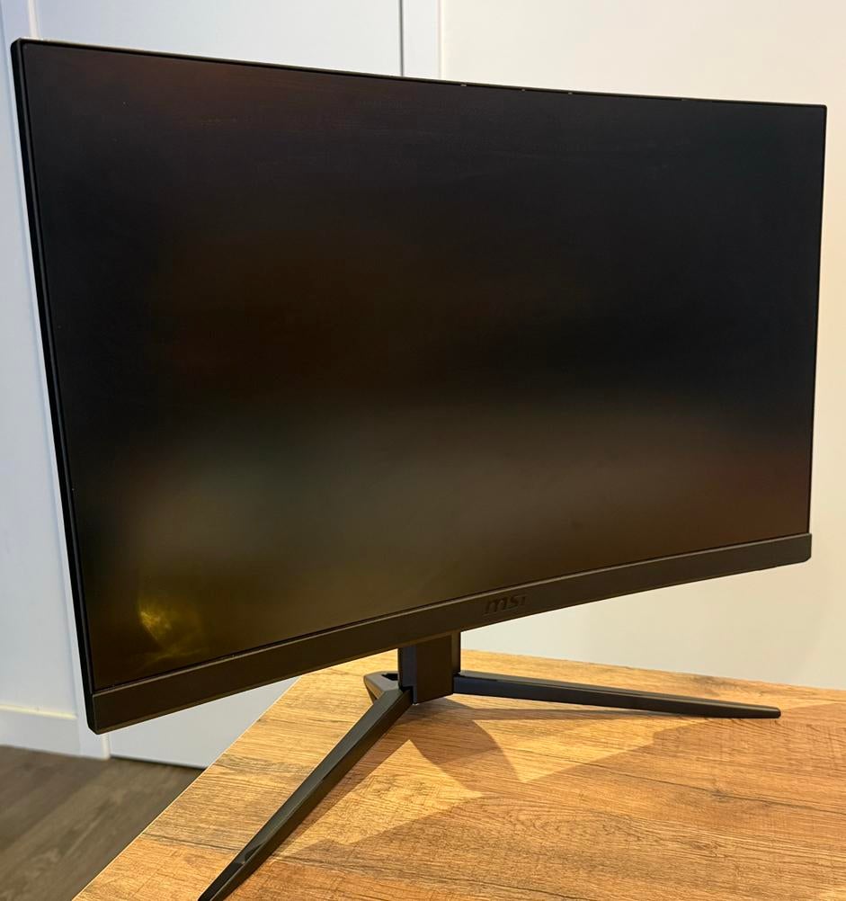 MSI Optix G24C4 - Full HD VA Curved 144Hz Gaming Monitor, Computers en Software, Monitoren, Gaming, HD, Kantelbaar, 101 t/m 150 Hz