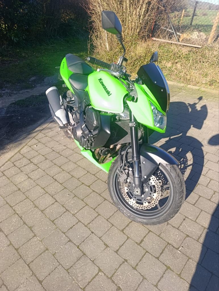 Kawa z750 vert ninja 15000 km prête a immatriculée, 2011 ,, Motos