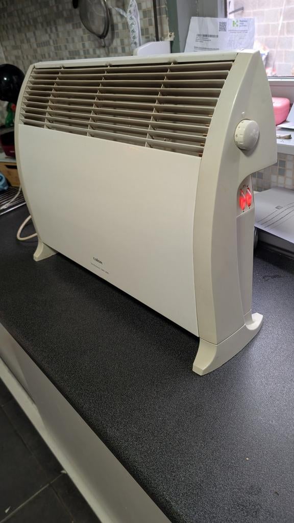 Electrische radiator calor1000/2000w, Doe-het-zelf en Bouw, Verwarming en Radiatoren, Ophalen, Radiator