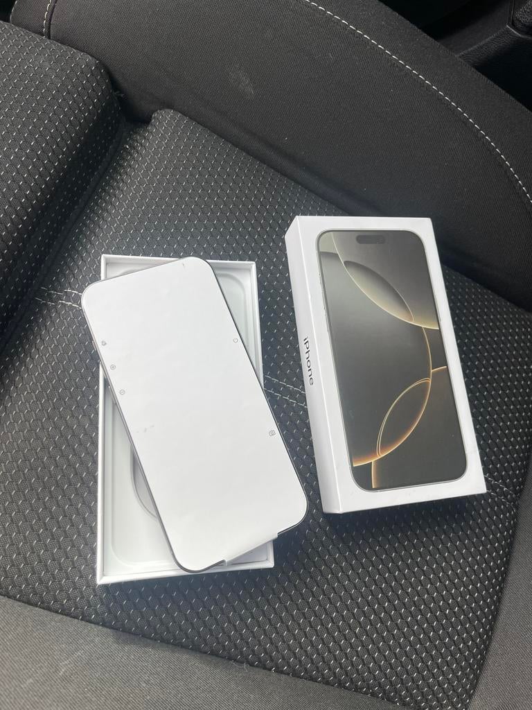 Iphone 16 pro max 256 GB GRIJS, Télécoms, Téléphonie mobile | Apple iPhone, 256 GB, Gris, IPhone 16 Pro Max, Comme neuf