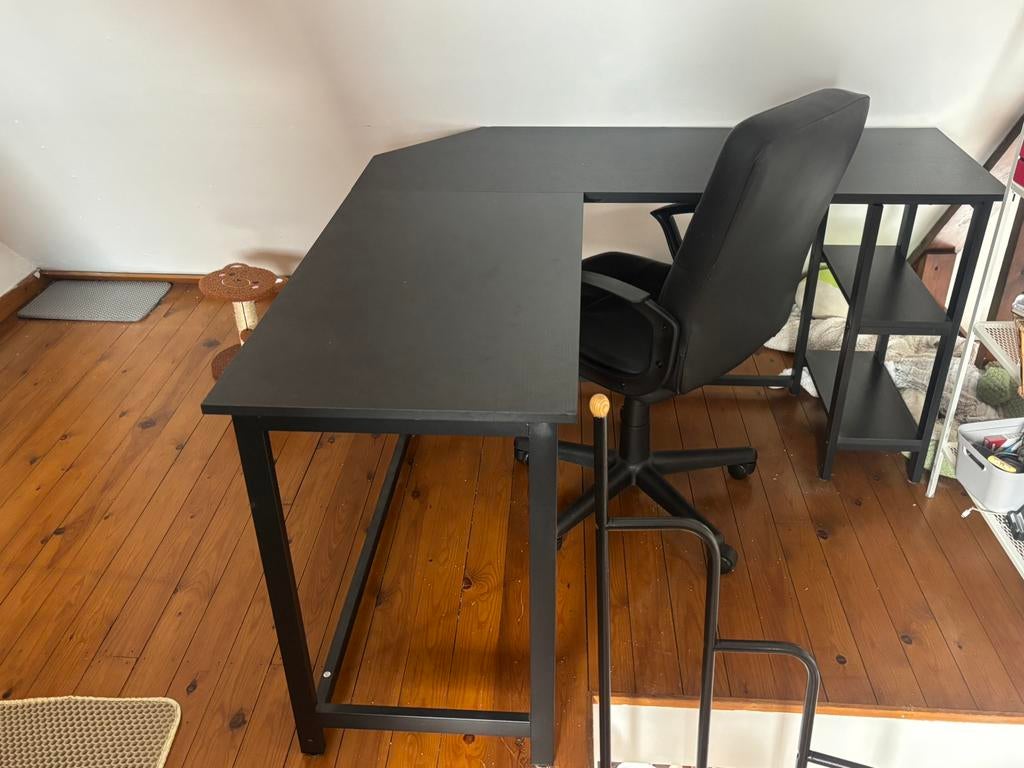 zwarte bureau en bureaustoel, Huis en Inrichting, Ophalen, Zo goed als nieuw, Zwart, Hoekbureau