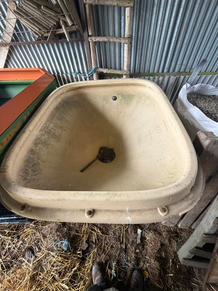 Semoir à engrais vicon 600l, Articles professionnels, Agriculture | Outils, Enlèvement