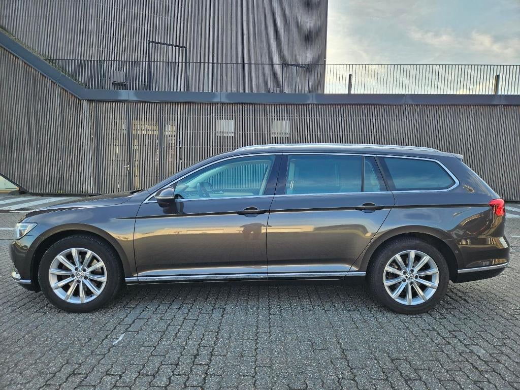 Vw Passat 1.6tdi 120pk Exclusive line (Euro6) Nieuwe staat!, Auto's, Volkswagen, Voorwielaandrijving, 4 cilinders, 1600 cc, 107 g/km