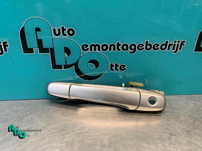 Portiergreep 4Deurs links-voor van een Lexus IS 200 (IS 200, Gebruikt, -, -, -