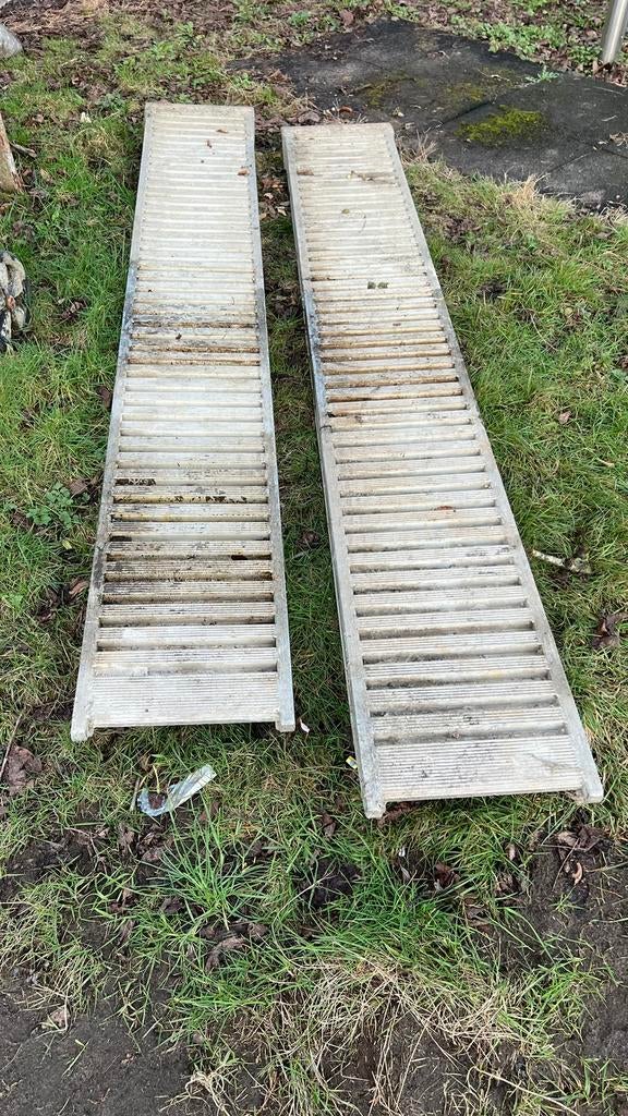 Rij rampen  LOTUS 3,3t -2,5m, Ophalen, Gebruikt