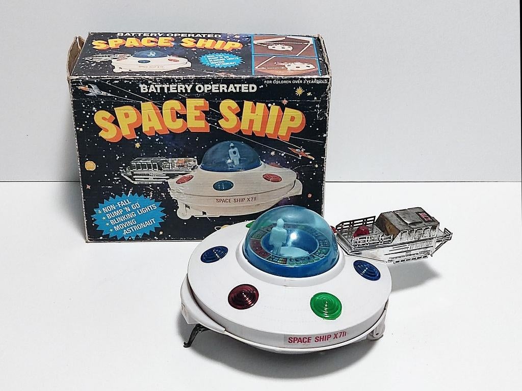 Space Ship  X711, Verzamelen, Speelgoed, Ophalen of Verzenden, Gebruikt