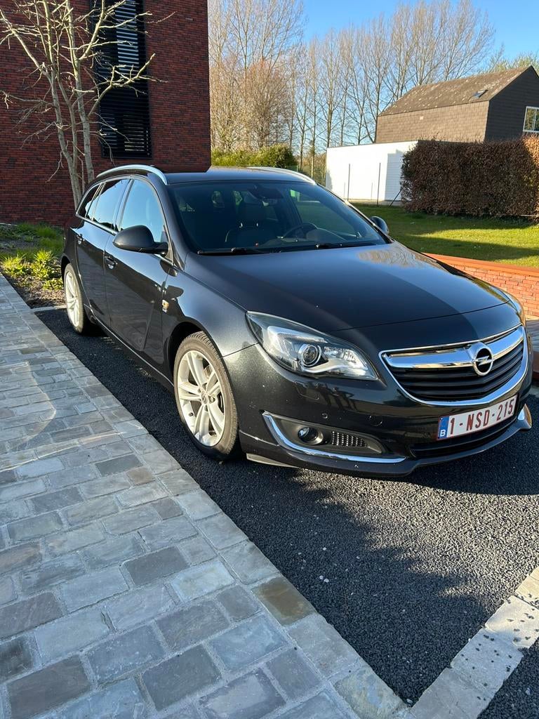 Opel insignia sports tourer opc line, Auto's, Voorwielaandrijving, 1600 cc, Zwart, Leder