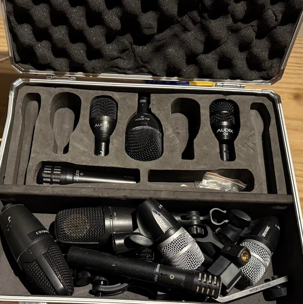 Audix + Shure Drum Set | Complete kit met overheads & case, Musique & Instruments, Microphones, Utilisé, Micro pour instrument
