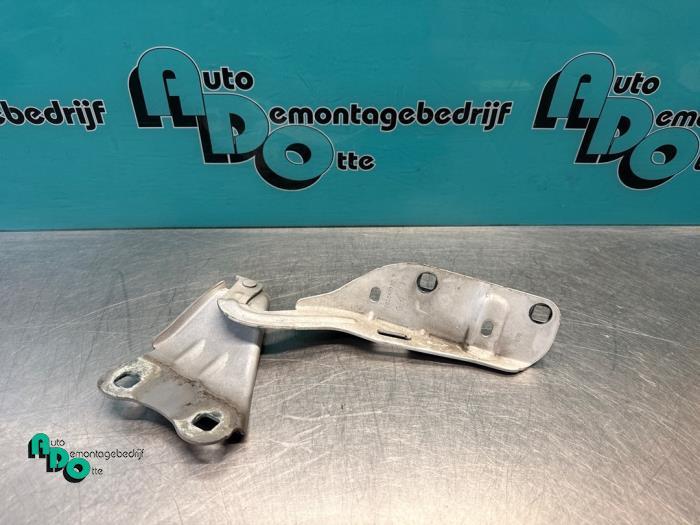 Charnière capot d'un Renault Twingo (Twingo 07-), Autos : Pièces & Accessoires, Renault, -, 3 mois de garantie, Utilisé