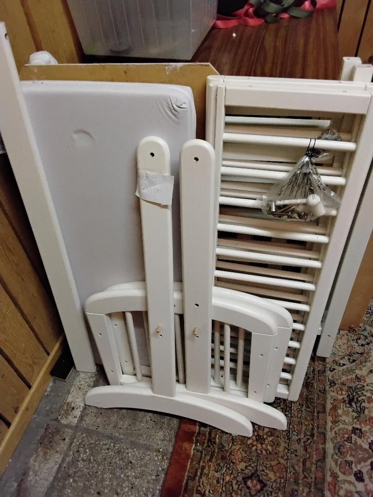 Wieg, Ophalen, Zo goed als nieuw, Wieg