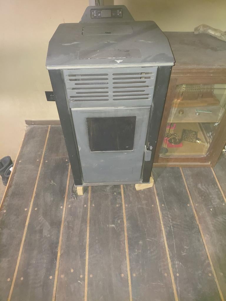 2 poele pellet, Enlèvement, Utilisé, Autres carburants, Autoportant