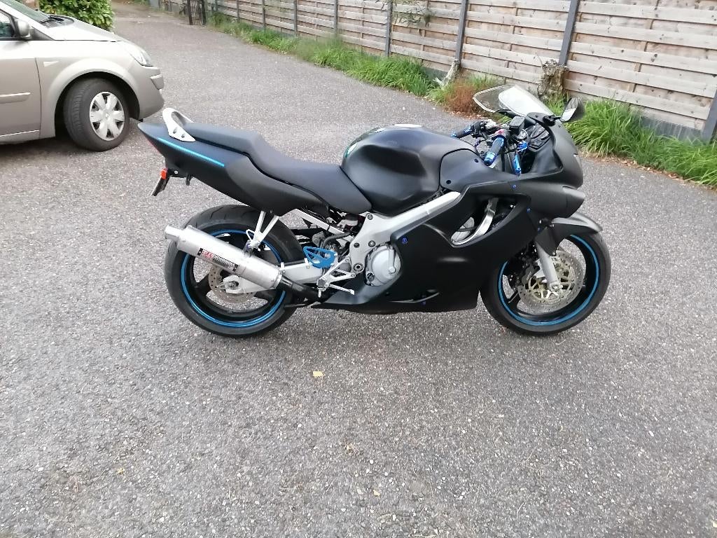 Honda CBR 600 f4 pc 35, Motos, Plus de 35 kW, Échappement sport, Super Sport, Particulier