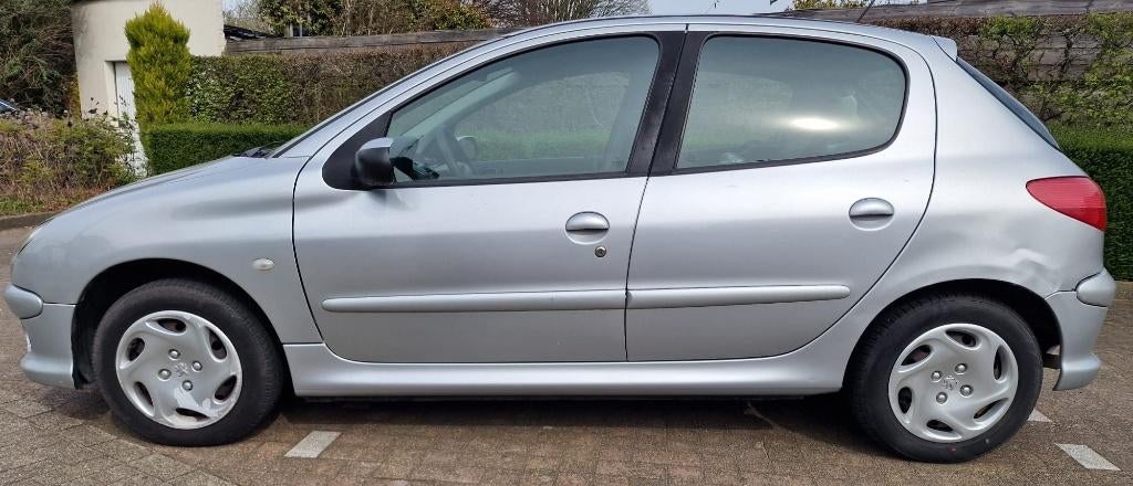 peugeot 206 van 2006 benzine , 5 deurs, met airco, Auto's, 1360 cc, Handgeschakeld, 5 deurs, Particulier