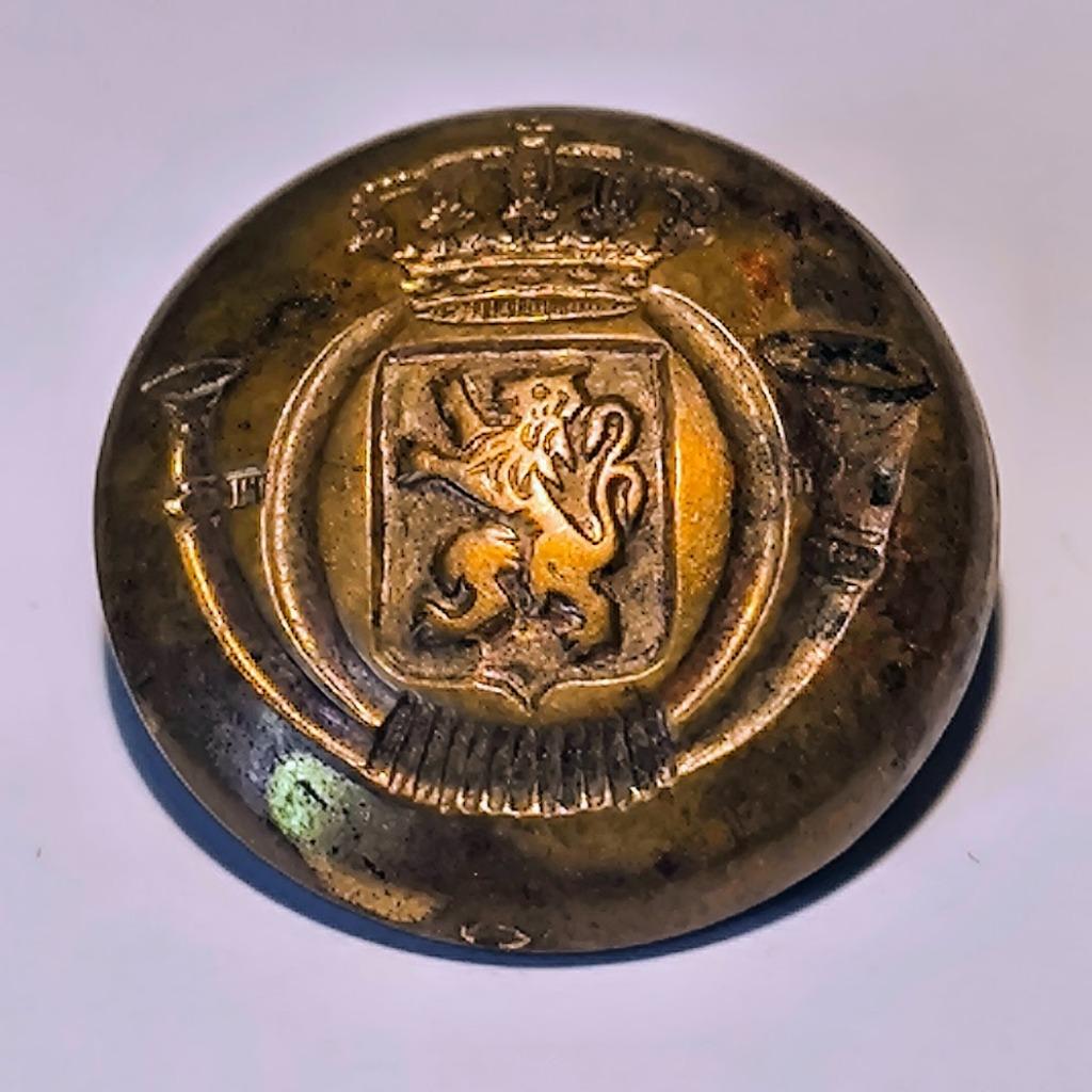 bouton postal belge cuivré, Enlèvement