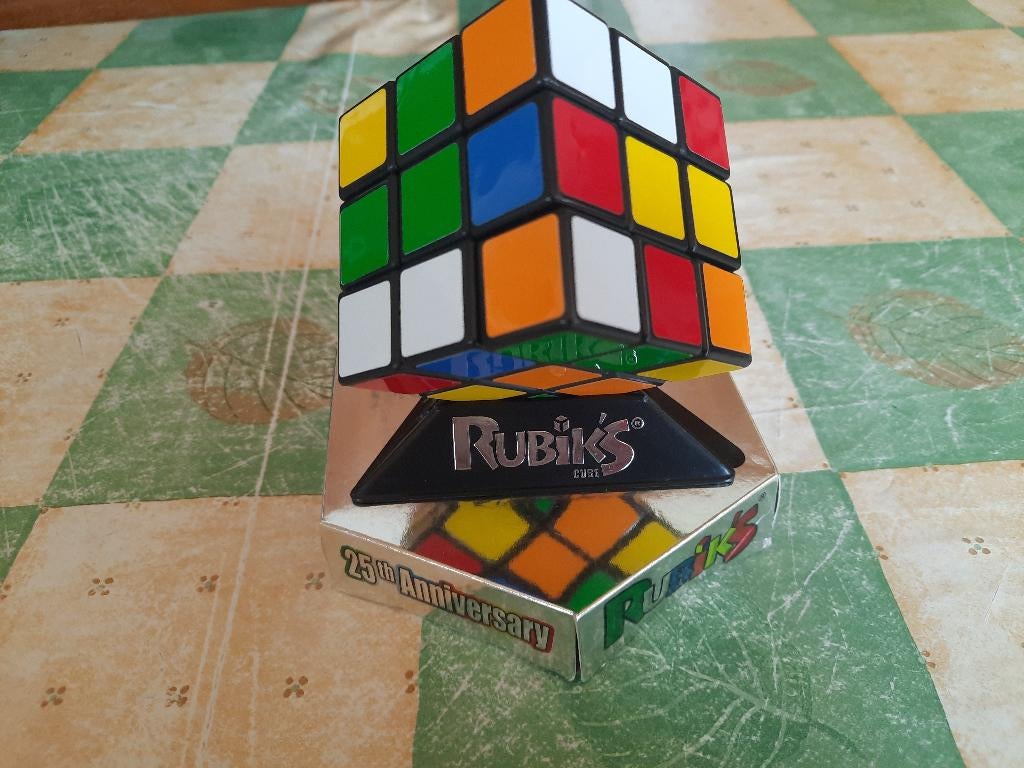 spel Rubiks Kubus 2 soorten, Hobby en Vrije tijd, Ophalen of Verzenden