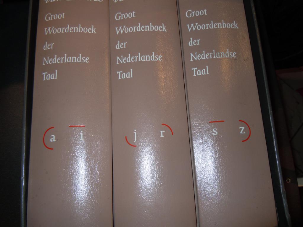 Woordenboek Van dale ed. 12, Ophalen of Verzenden, Van Dale