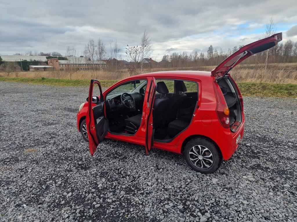 ** prête a immatriculer ** aucun frais a prevoir **, Auto's, Daihatsu, Voorwielaandrijving, Stof, Zwart, 4 cilinders