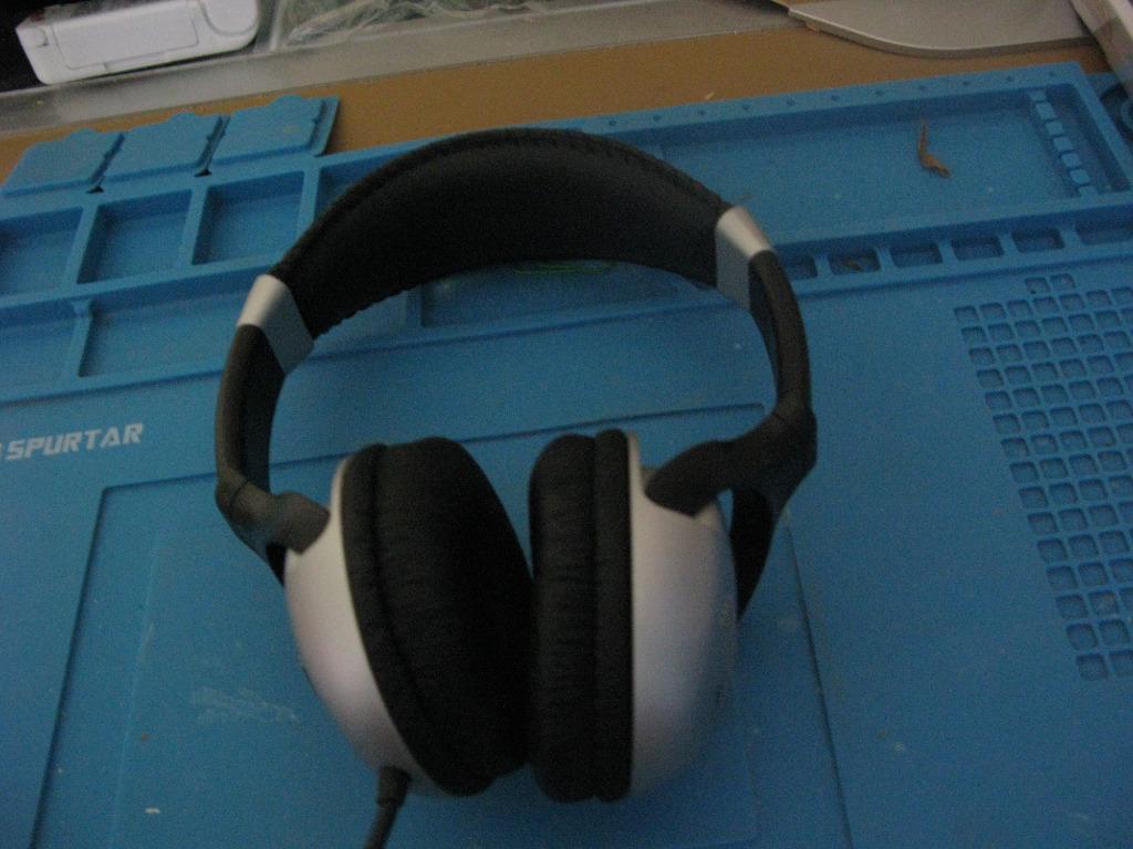 ION-helm, Computers en Software, Headsets, ION, On-ear, Ophalen of Verzenden, Zo goed als nieuw