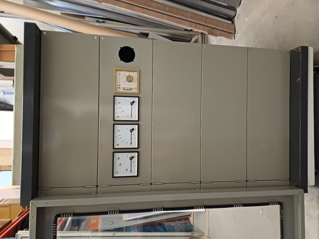 Elektriciteitskast metaal doorzichtige deur, Ophalen, Zo goed als nieuw