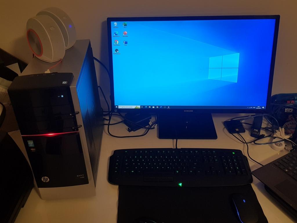 Configuration complète + souris en cadeau, Informatique & Logiciels, Ordinateurs & Logiciels Autre, Enlèvement ou Envoi, Comme neuf