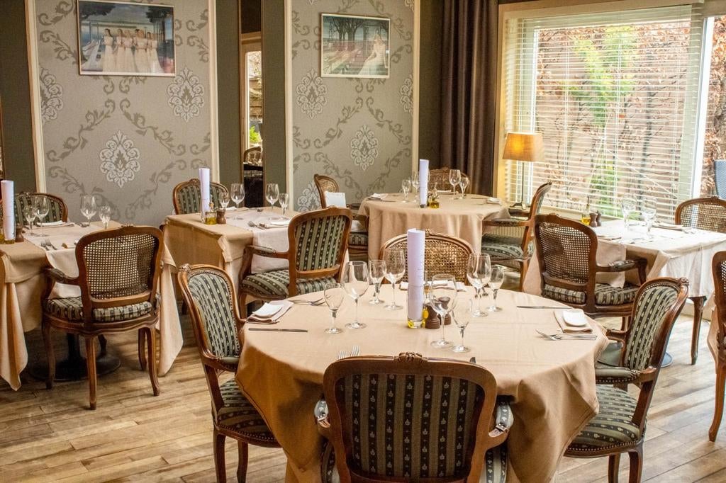 Lot tafellinnen tafellakens, lopers, servetten, Tickets en Kaartjes