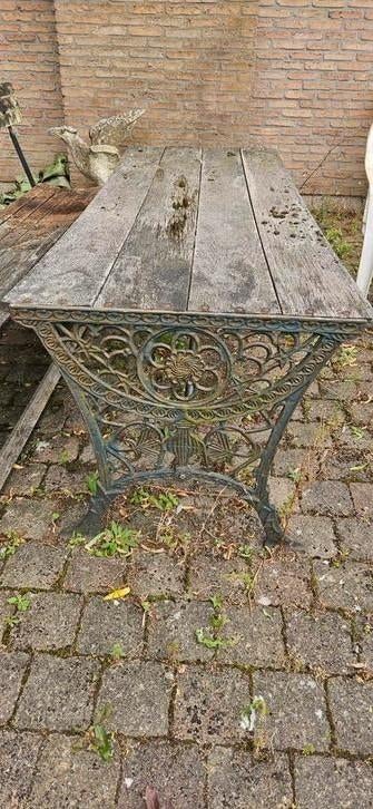 Tuintafel en bank in gietijzer, Ophalen