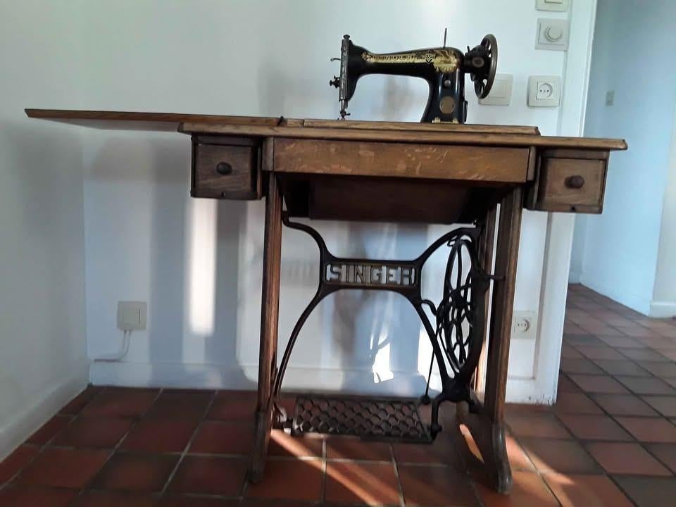 Machine à coudre SINGER numérotée, Antiquités & Art, Enlèvement